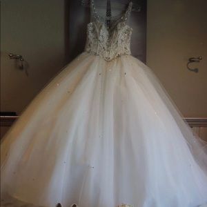 White Quinceañera Princess Dress With Diamonds